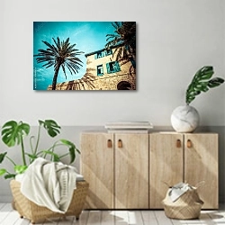 «Дом с пальмами в Яффо, на юге старой части Тель-Авива, Израиль» в интерьере современной комнаты над комодом