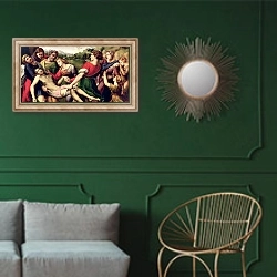 «The Deposition, 1507 2» в интерьере классической гостиной с зеленой стеной над диваном