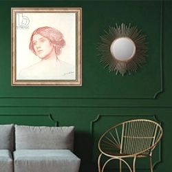 «Head of a Girl» в интерьере классической гостиной с зеленой стеной над диваном