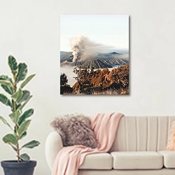 «Дымящий вулкан» в интерьере современной светлой гостиной над диваном