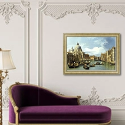«Выход в Большой канал, Венеция» в интерьере в классическом стиле над банкеткой