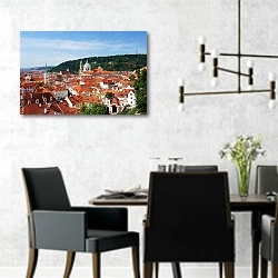 «Чехия, Прага. Вид на район Мала-Страна» в интерьере современной столовой с черными креслами