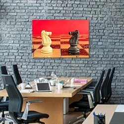 «Шахматные фигуры» в интерьере современного офиса с черной кирпичной стеной
