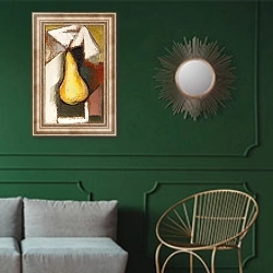 «Натюрморт с грушей» в интерьере классической гостиной с зеленой стеной над диваном