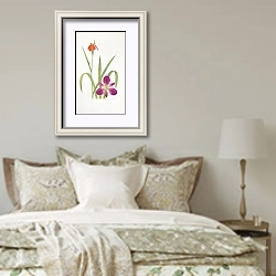 «Iris fulva and Iris fulvala» в интерьере спальни в стиле прованс над кроватью