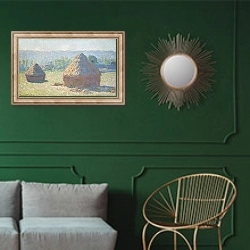«Стоги сена утром, в конце лета» в интерьере классической гостиной с зеленой стеной над диваном