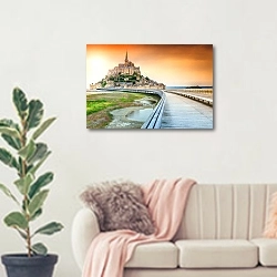 «Исторический остров Мон Сен-Мишель, вид с моста, Франция» в интерьере современной светлой гостиной над диваном