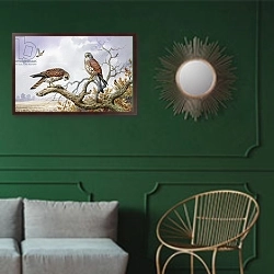 «Pair of Kestrels» в интерьере классической гостиной с зеленой стеной над диваном