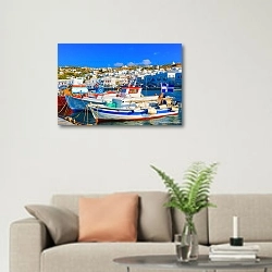 «Греция. Санторини. Лодки» в интерьере современной светлой гостиной над диваном