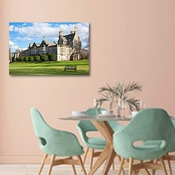 «Шотландия. Замок Лористон 2» в интерьере современной столовой в пастельных тонах