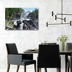 «Россия, Алтай. Летящий водопад» в интерьере современной столовой с черными креслами