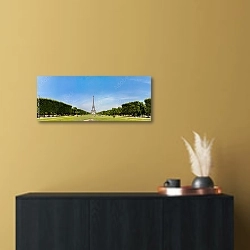 «Франция, Париж. Панорама с Эйфелевой башней» в интерьере современной квартиры над комодом