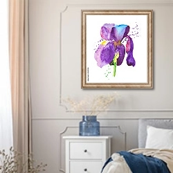 «Фиолетовый цветок ириса на белом» в интерьере спальни в стиле прованс с синими деталями