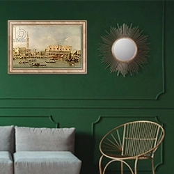 «The Piazzetta and the Palazzo Ducale from the Basin of San Marco» в интерьере классической гостиной с зеленой стеной над диваном