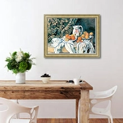 «Натюрморт с драпировкой» в интерьере кухни с деревянным столом