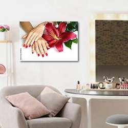 «Руки с красным маникюром и красная лилия» в интерьере салона красоты