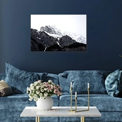 «Серый горный хребет с ручьями и лесом» в интерьере современной гостиной в синем цвете