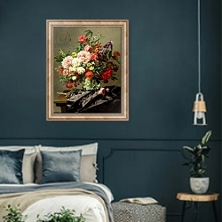 «Peonies, Poppies and Roses, 1849» в интерьере классической спальни с темными стенами