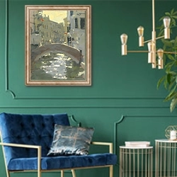 «Вечерний  свет» в интерьере в классическом стиле с зеленой стеной