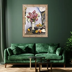 «Summer Blossom and a Bowl of Fruit, with a Cup and Saucer» в интерьере зеленой гостиной над диваном