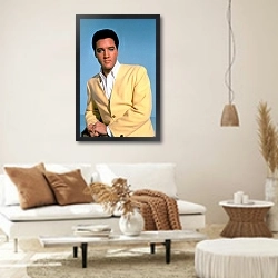 «Presley, Elvis 4» в интерьере светлой гостиной в стиле ретро