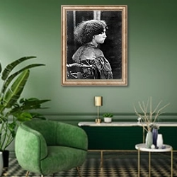 «Jane Morris, posed by Dante Gabriel Rossetti, 1865» в интерьере гостиной в зеленых тонах