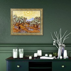 «Оливковые деревья с желтым небом и солнцем» в интерьере прихожей в зеленых тонах над комодом