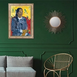 «Vahine No Te Tiare, 1891» в интерьере классической гостиной с зеленой стеной над диваном