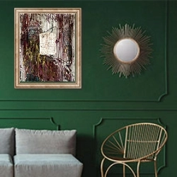 «Krishna, 2007» в интерьере классической гостиной с зеленой стеной над диваном