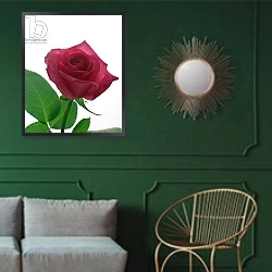 «Red rose, 1999» в интерьере классической гостиной с зеленой стеной над диваном