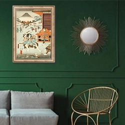 «Night Attack of the Soga Brothers; Soga no Jūrō Sukenari and Kōga no Saburō» в интерьере классической гостиной с зеленой стеной над диваном