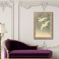 «Little Egrets in flight» в интерьере в классическом стиле над банкеткой