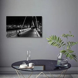 «Франция. Лион. Велосипед на мосту» в интерьере современной гостиной в серых тонах