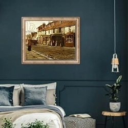 «Eltham High Street- 1892,» в интерьере классической спальни с темными стенами