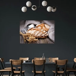 «Свежий хлеб 3» в интерьере столовой с черными стенами