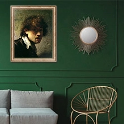 «Head of a Young Man or Self Portrait, 1629» в интерьере классической гостиной с зеленой стеной над диваном