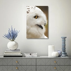 «Профиль белой совы» в интерьере современной гостиной с голубыми деталями