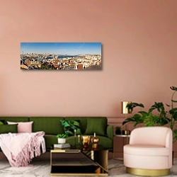 «Турция, Стамбул. Большая панорама» в интерьере современной гостиной с розовой стеной