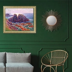 «The sea at Finistere, 1899» в интерьере классической гостиной с зеленой стеной над диваном
