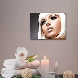 «Портрет девушки с короткими белыми волосами» в интерьере салона красоты