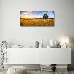 «Панорама с одиноким деревом» в интерьере стильной минималистичной гостиной в белом цвете