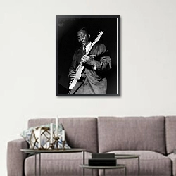 «История в черно-белых фото 116» в интерьере в скандинавском стиле над диваном