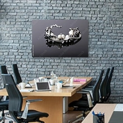 «Украшения 7» в интерьере современного офиса с черной кирпичной стеной