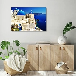 «Греция, Санторини 2» в интерьере современной комнаты над комодом