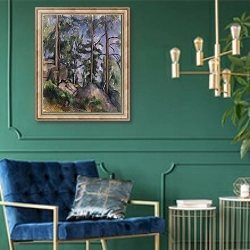 «Сосны и камни» в интерьере классической гостиной с зеленой стеной над диваном