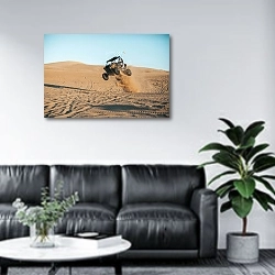 «Ралли в пустыне» в интерьере офиса в зоне отдыха над диваном