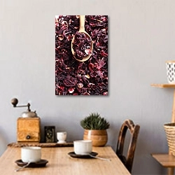 «Красный чай в деревянной ложке» в интерьере кухни над обеденным столом с кофемолкой