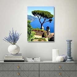 «Италия, Амальфитанское побережье, Равелло 3» в интерьере современной гостиной с голубыми деталями