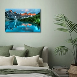 «Голубое горное озеро» в интерьере современной спальни в зеленых тонах