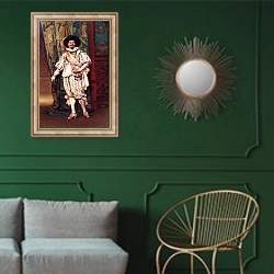 «Кавалер» в интерьере классической гостиной с зеленой стеной над диваном